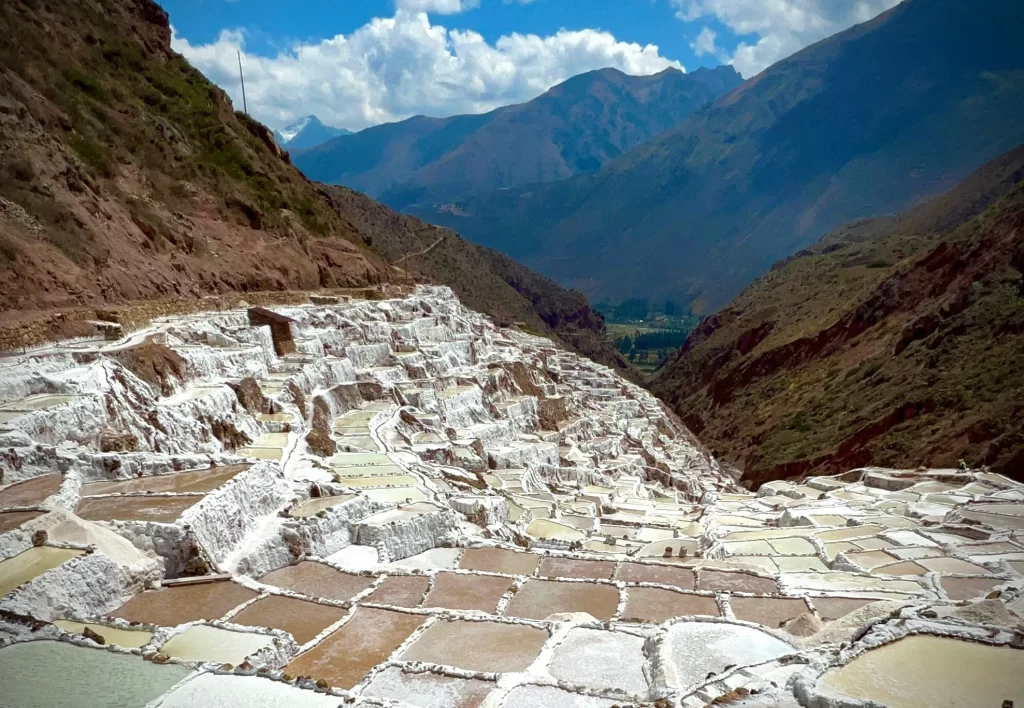 salineras-or-salt-mine-of-maras-sparrow-explorer-travel
